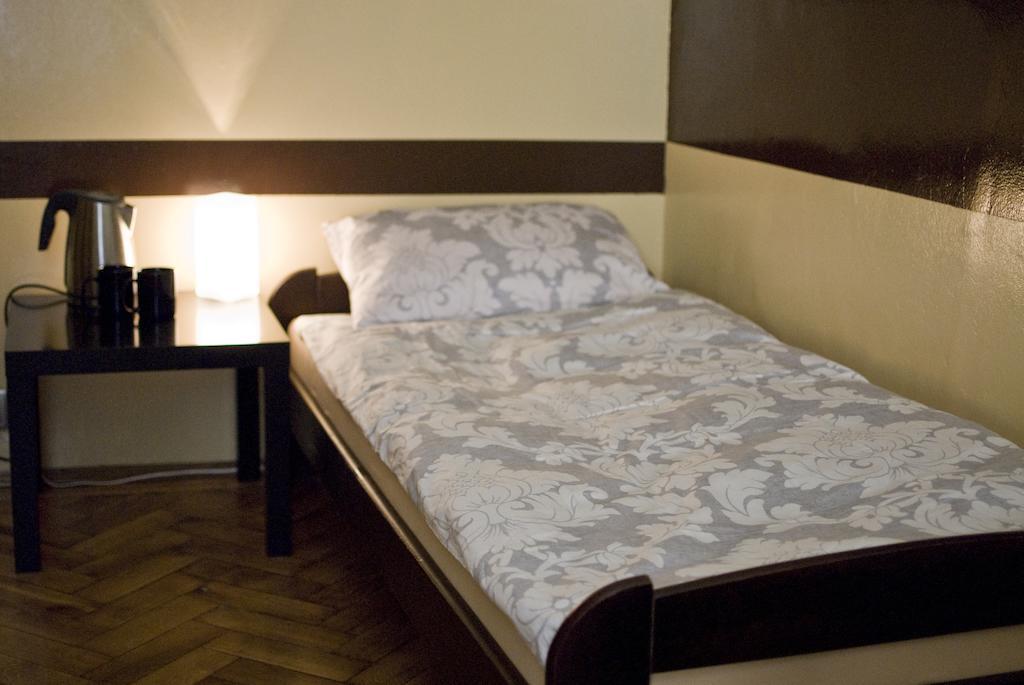 كراكوفيا Smocza Jama Hostel الغرفة الصورة