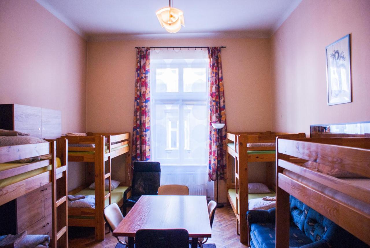كراكوفيا Smocza Jama Hostel المظهر الخارجي الصورة