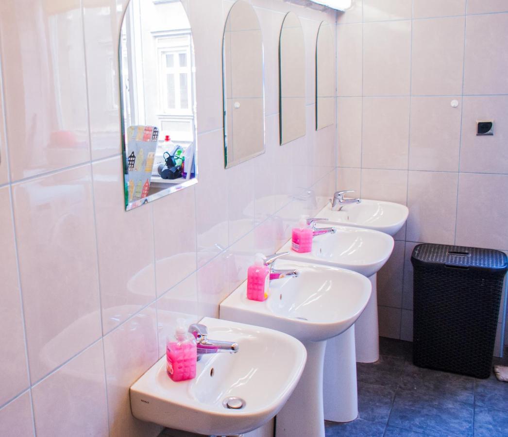 كراكوفيا Smocza Jama Hostel المظهر الخارجي الصورة